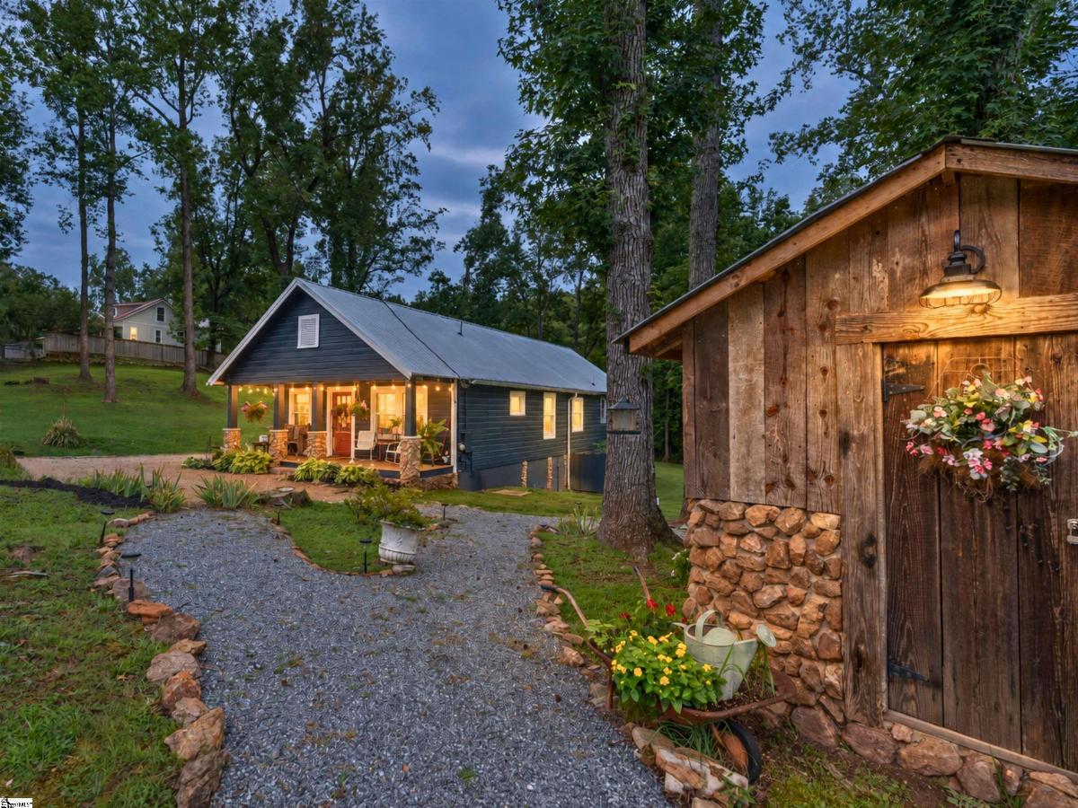 207 Blockhouse Road
