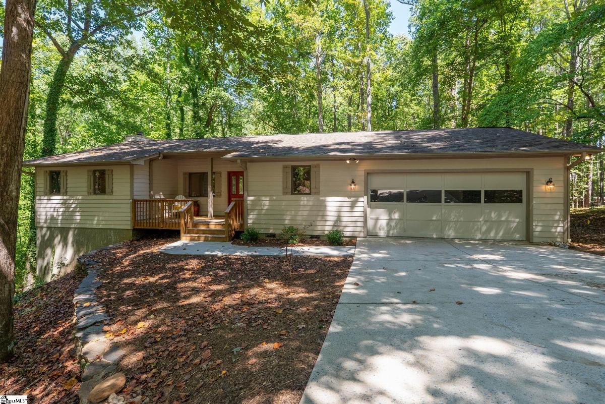 4 Mainsail Drive