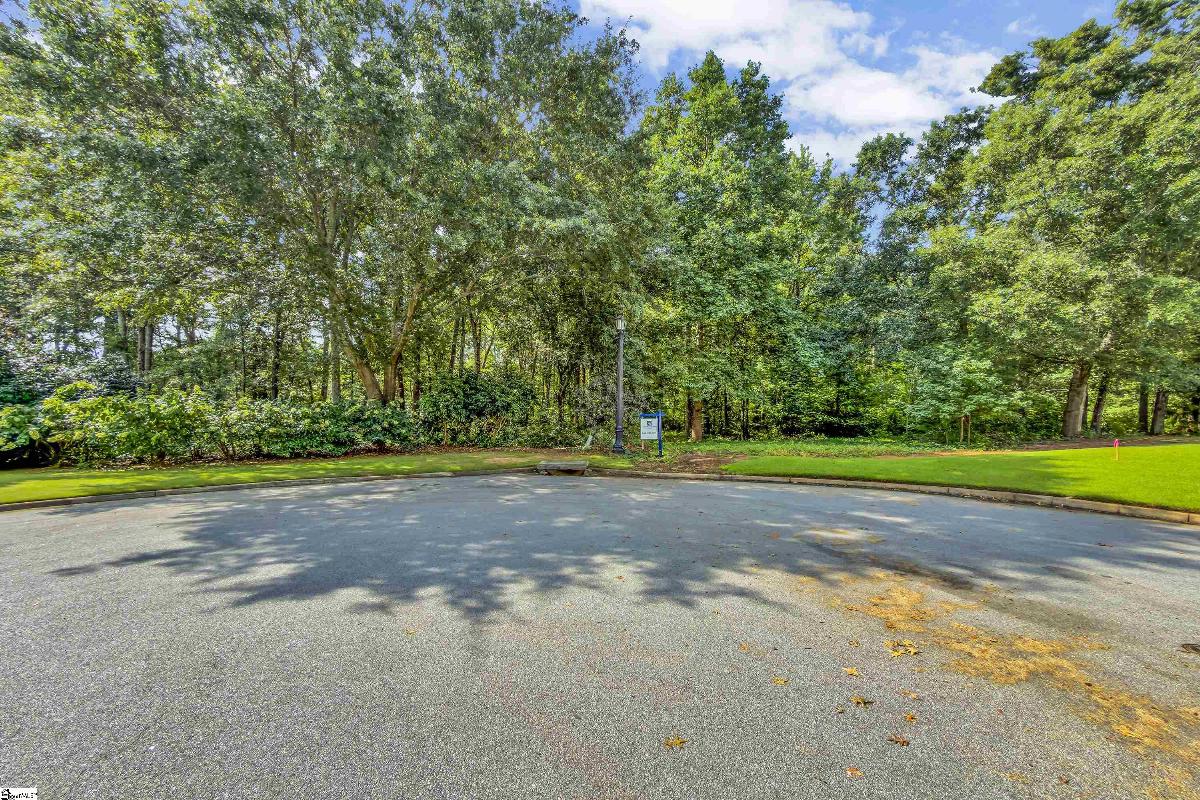 6 Peters Creek Court