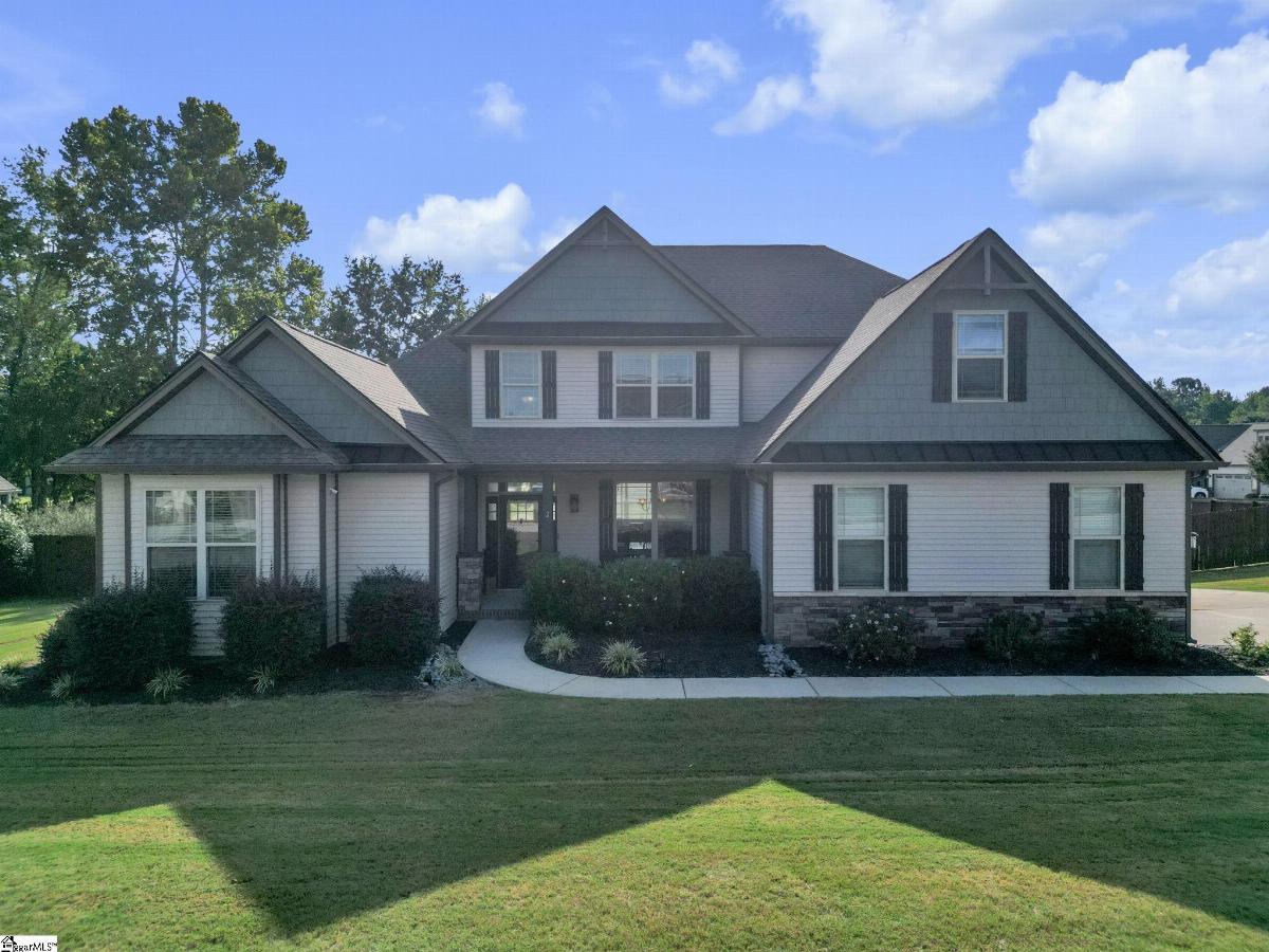 2 Meadowgold Lane