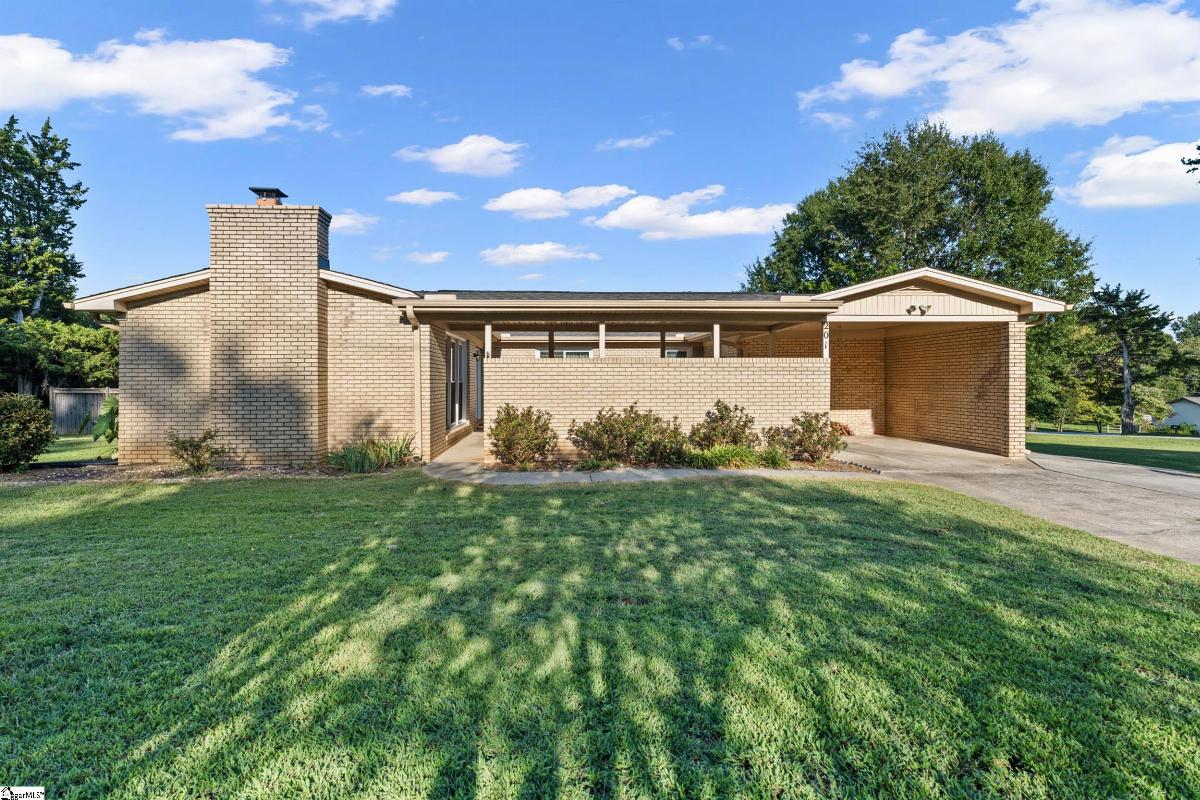 201 Eastview Drive