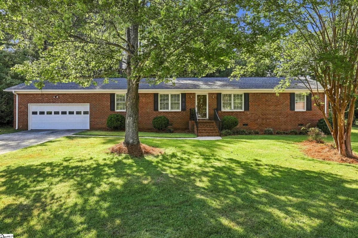 105 Vicksburg Court