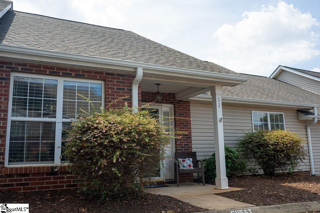 11 Hillside Glen Drive