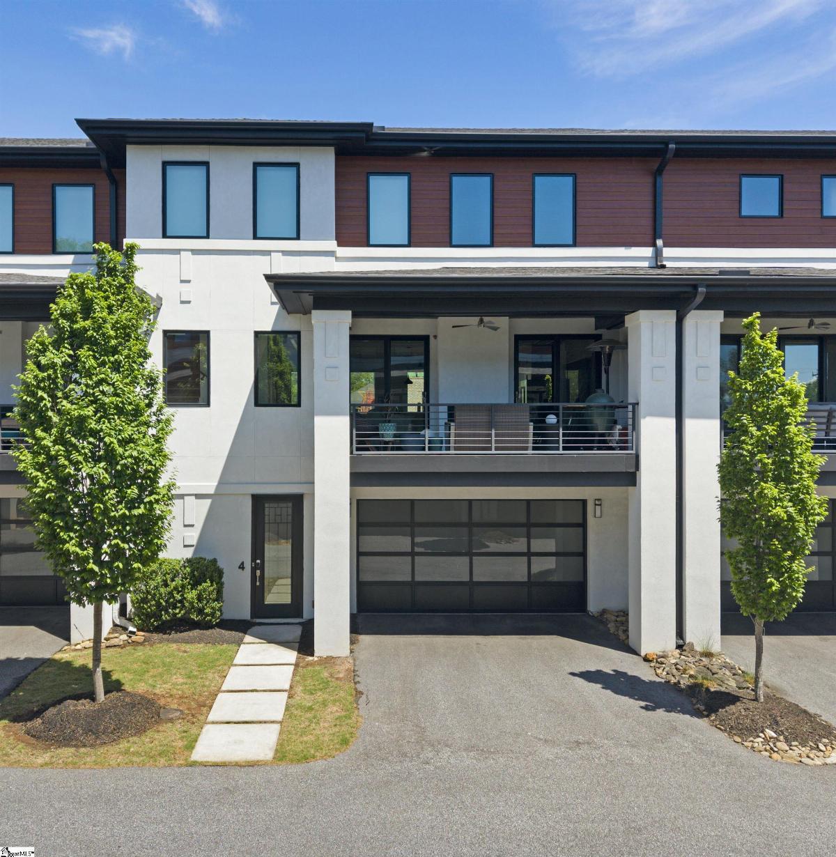 4 Calhoun Hill Way