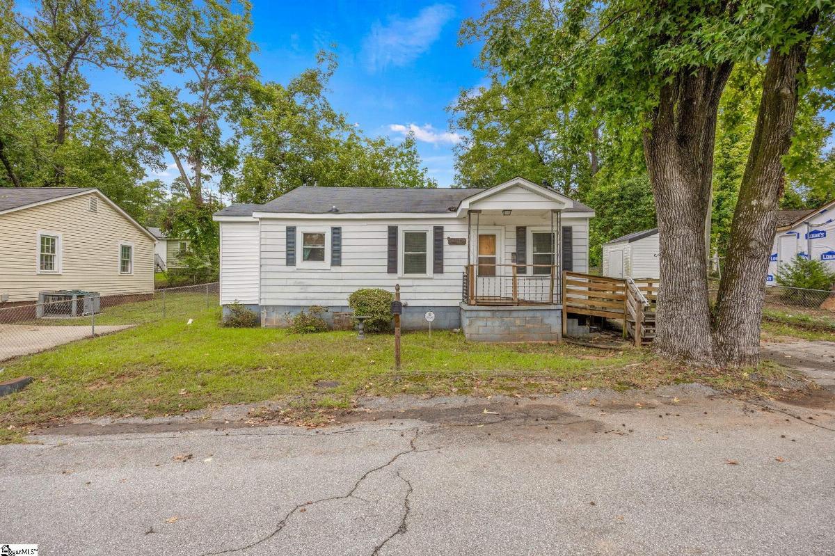 1002 Bowman Avenue