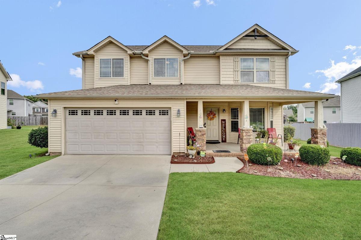 18 Dunsborough Drive