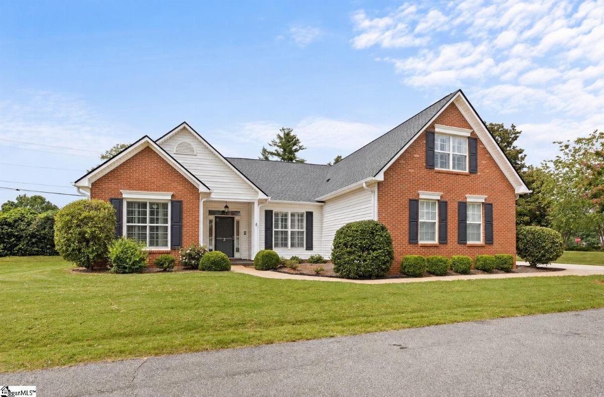 2 Lexington Place Way
