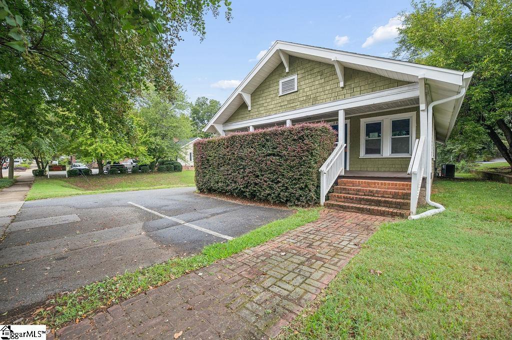 308 W Stone Avenue