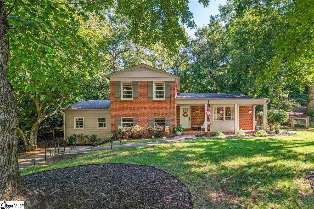 40 Lockwood Avenue