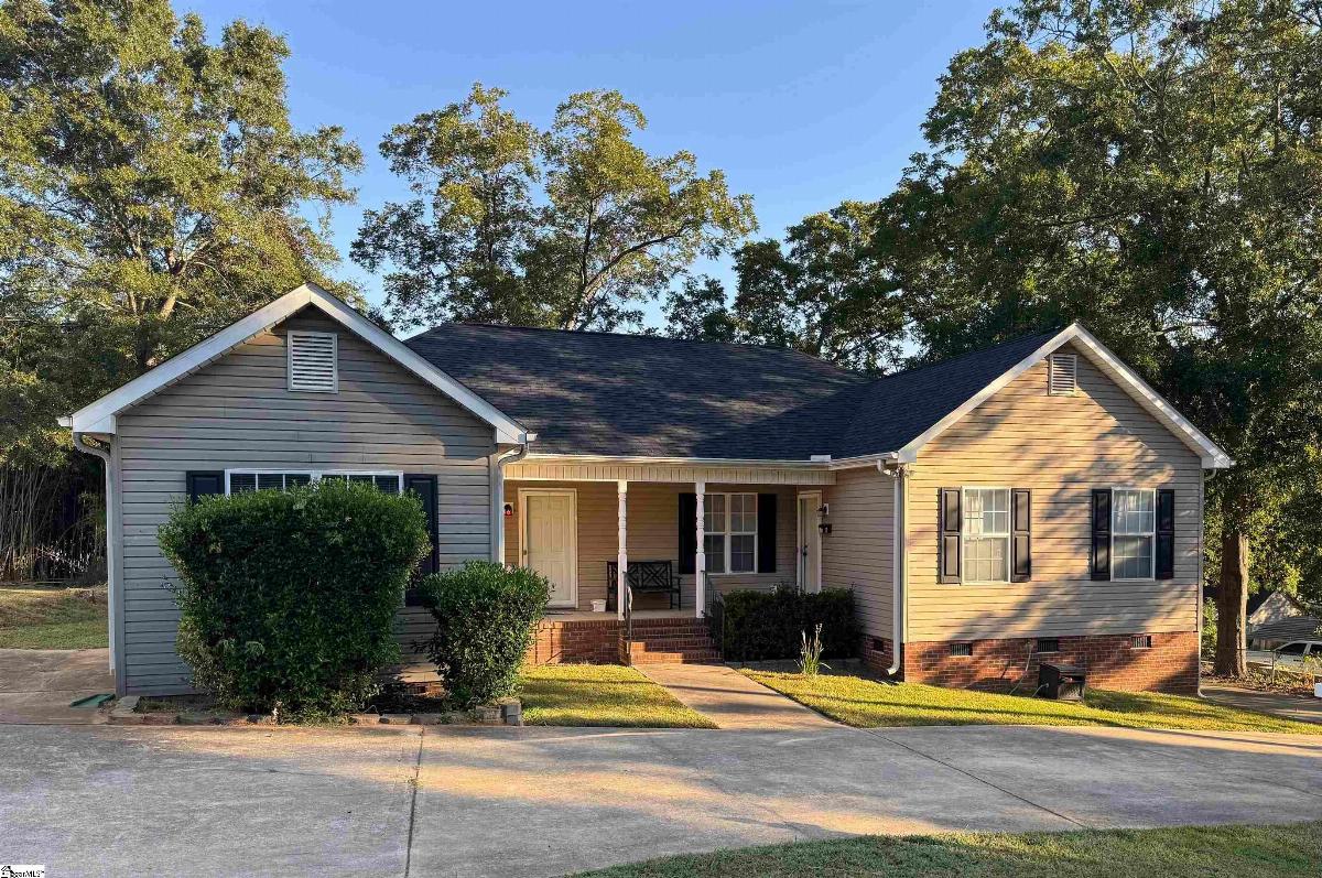 211 Wildwood Drive