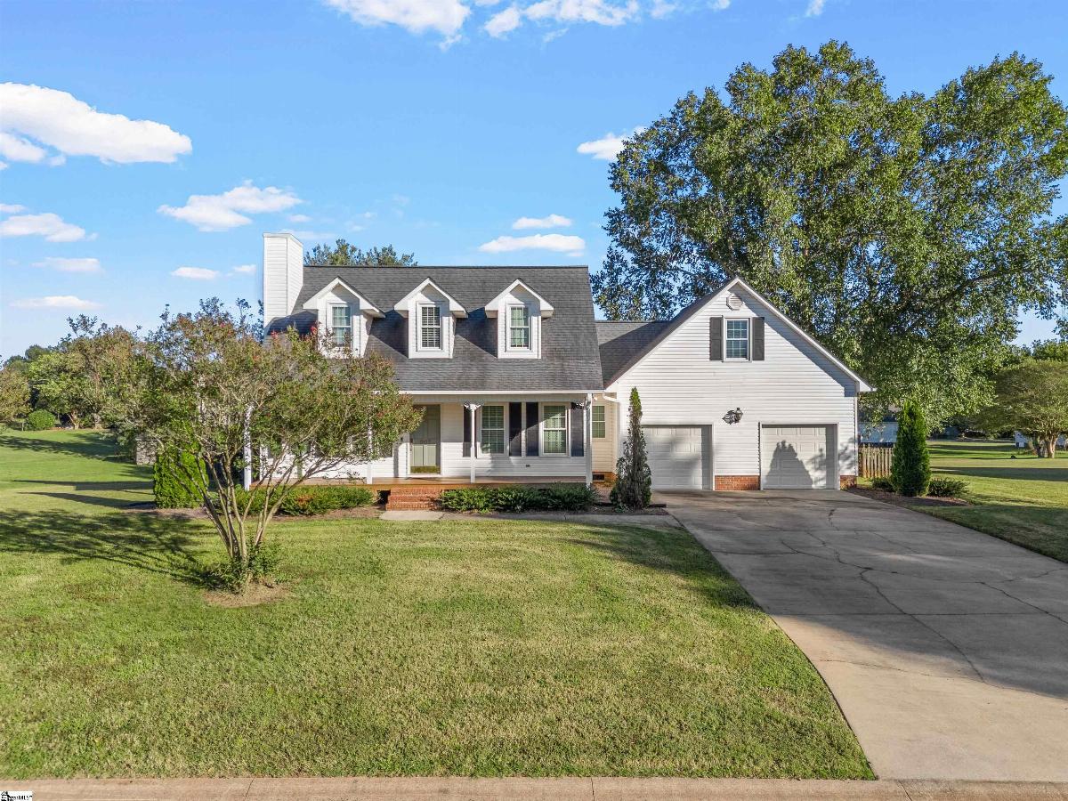 207 SW Fieldsedge Drive