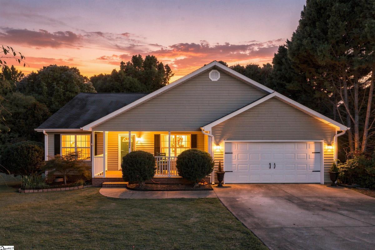 204 Bitternut Lane