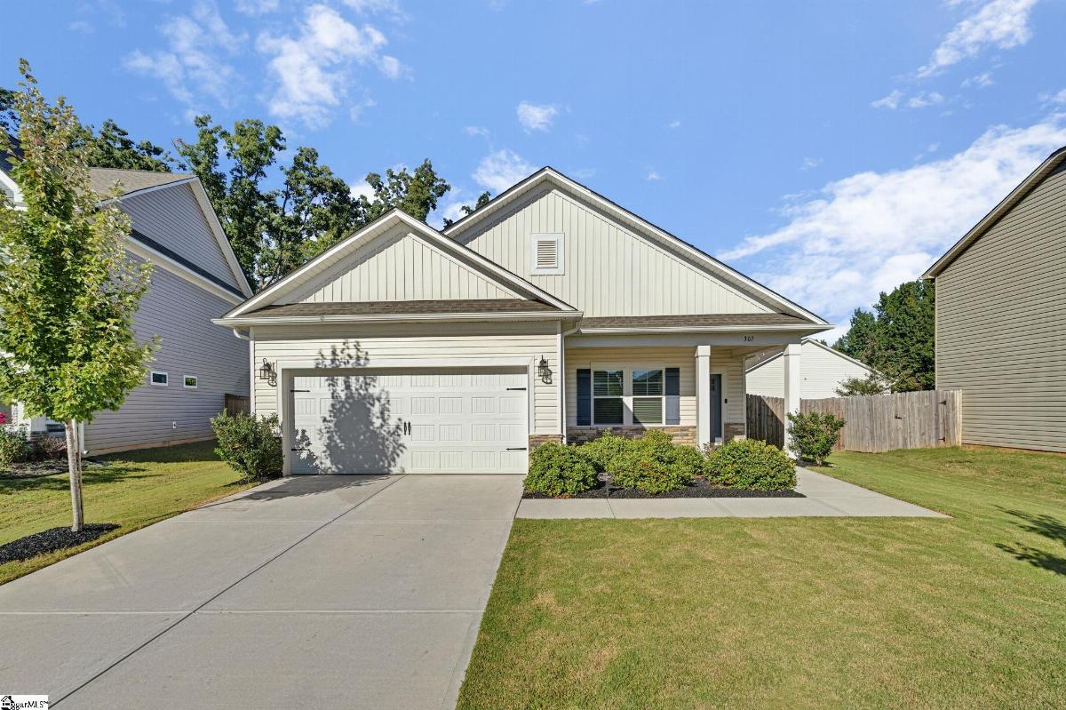 302 Videre Woods Court