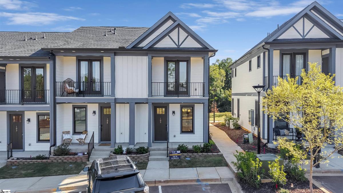 9 Hawthorne Lane