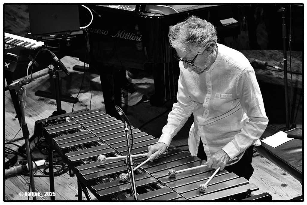 Peter Erskine & the Dr. Um Band feat. Mike Mainieri