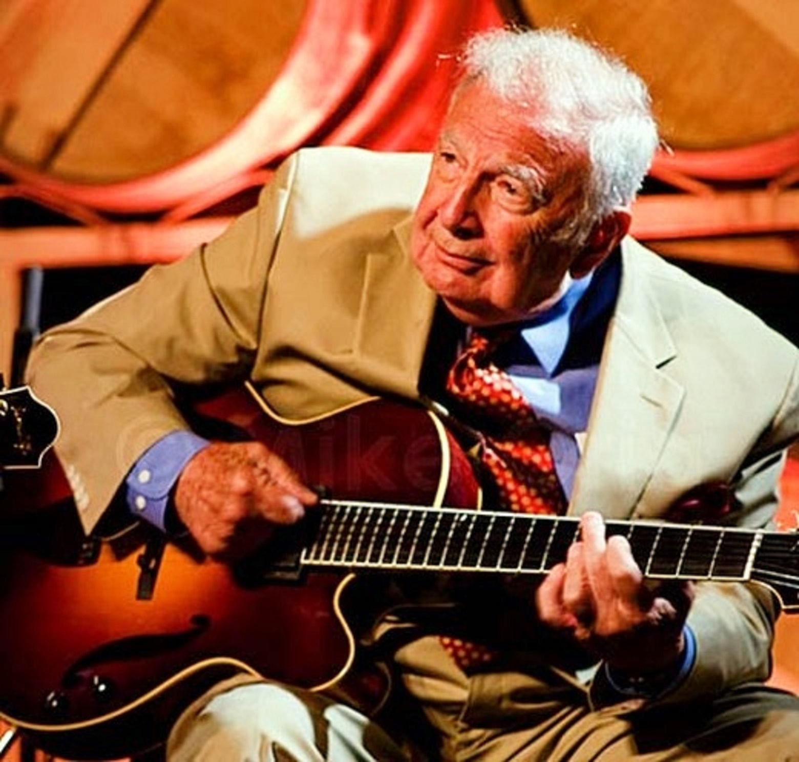 Bucky Pizzarelli with Benedetto Guitar