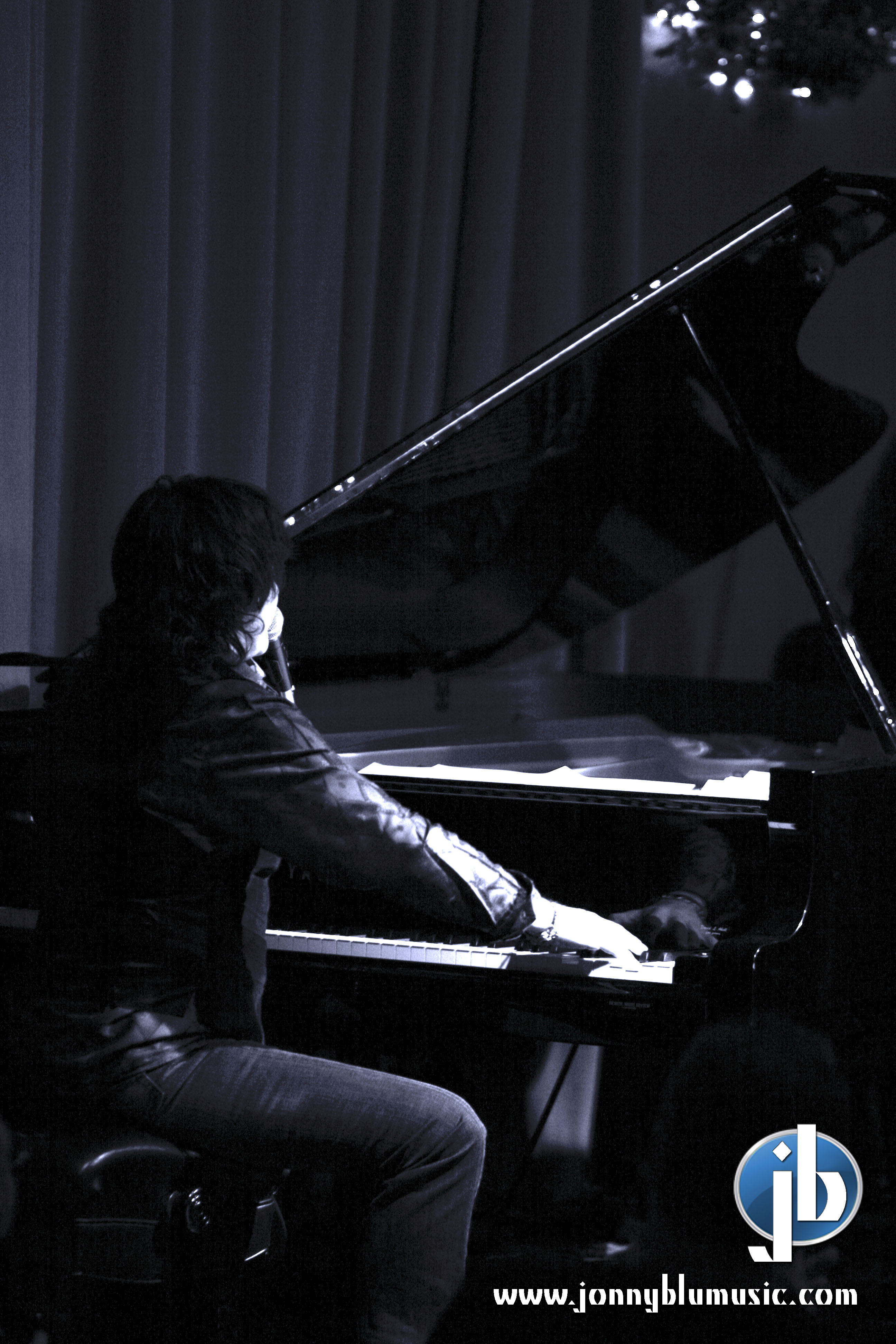 Jonny Blu - www.jonnyblumusic.com