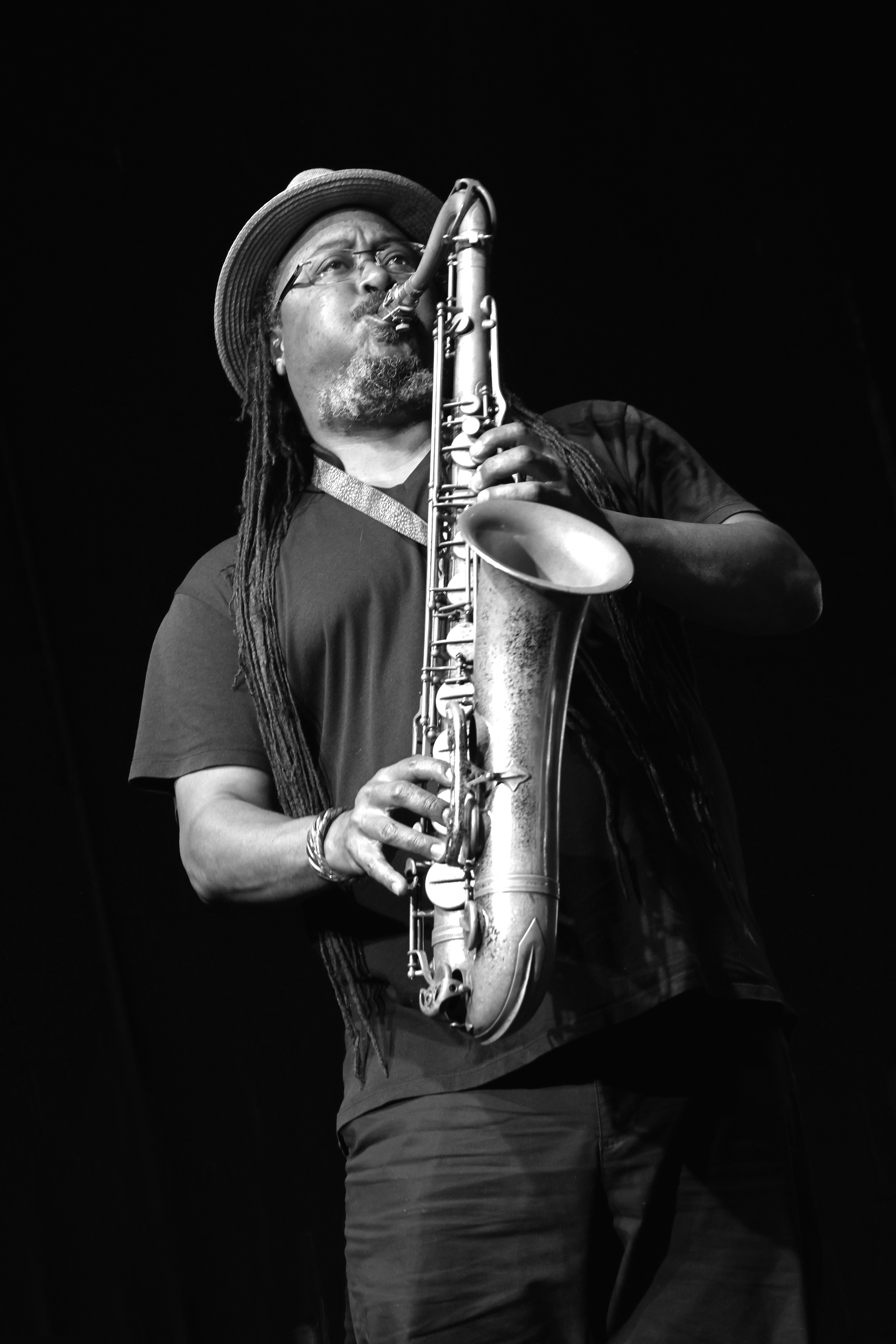 Ras Moshe Burnett, The Red Microphone