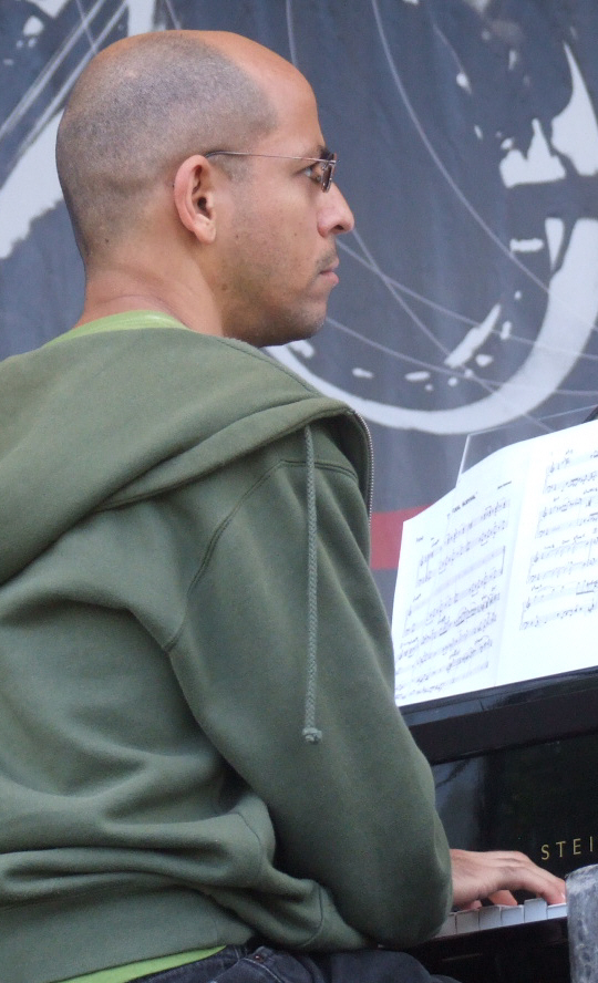 Edward Simon with David Sanchez Quartet (Soundcheck) at 2011 Chicago Jazz Festival