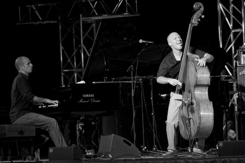 Avishai Cohen (B)- Shai Maestro (P) / Getxo 2008