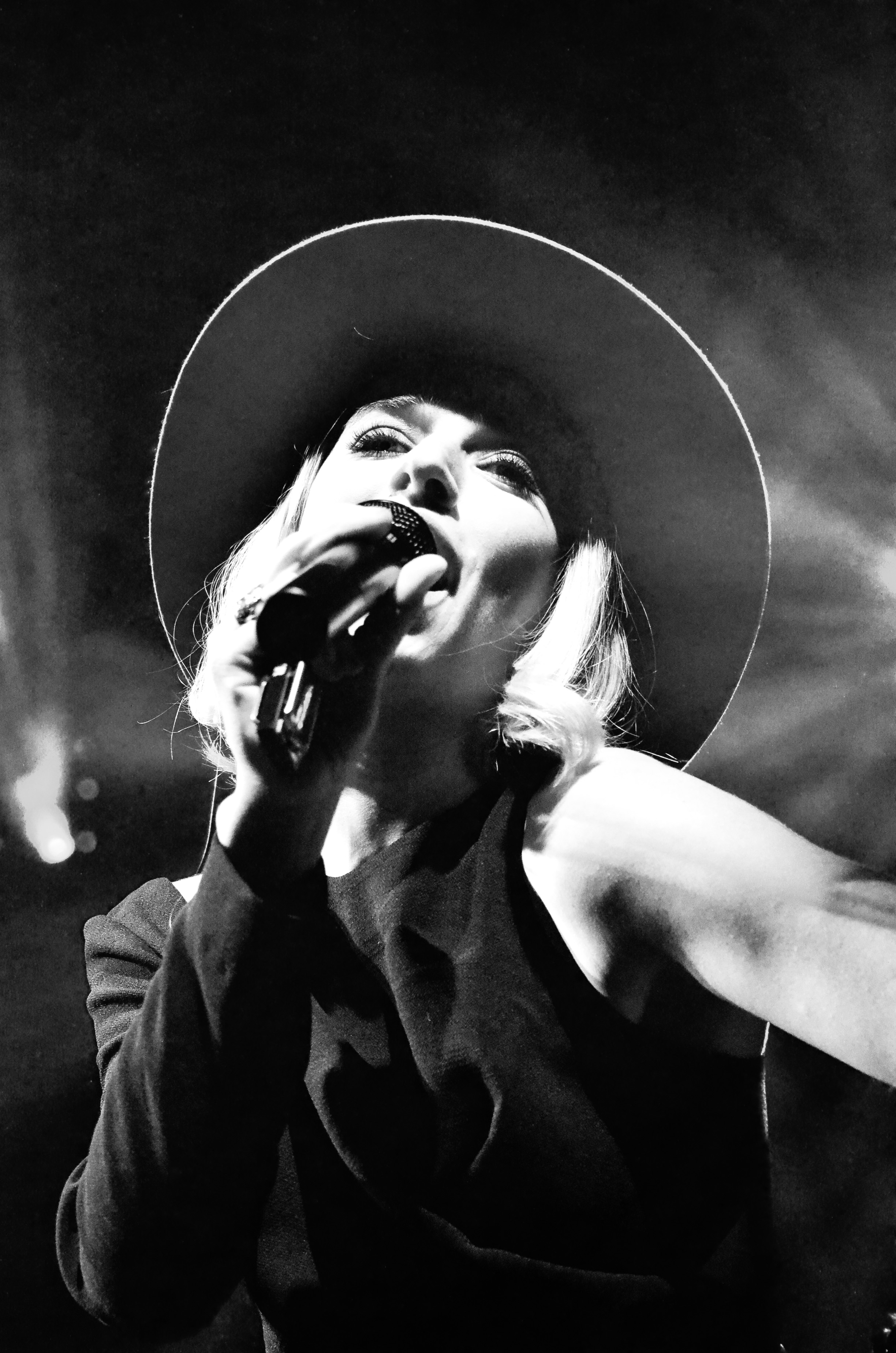 ZZ Ward at Irving Plaza on 9-18-2015. 