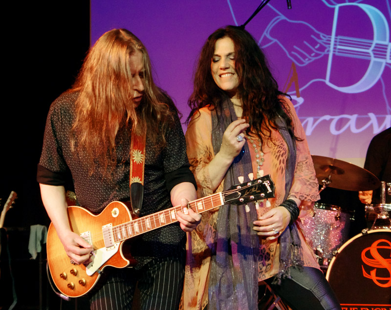 Sari Schorr and the Engine Room, Innes Sibun and Sari Schorr