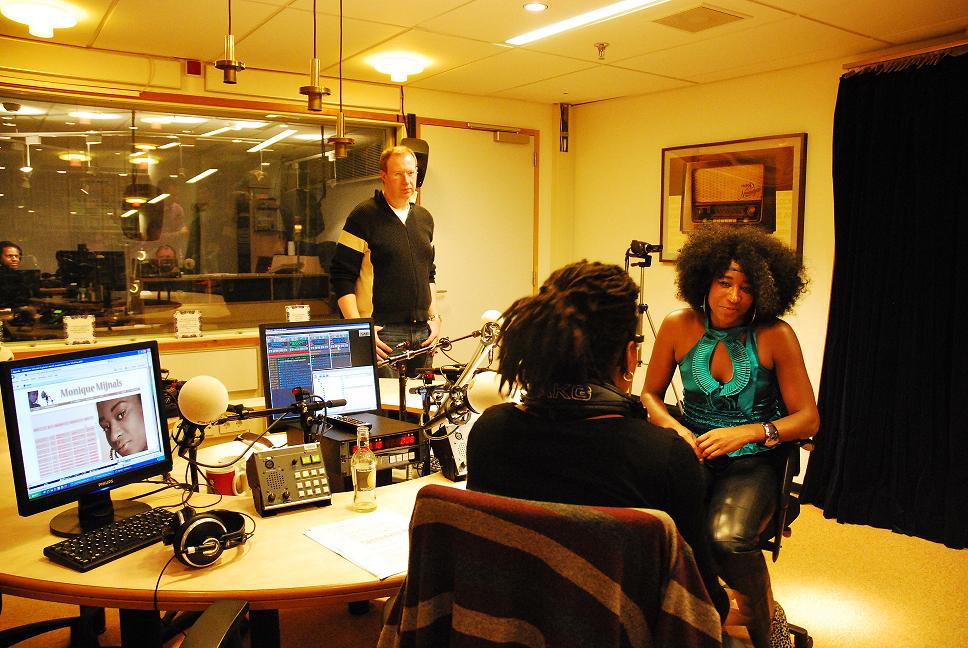 Monique Mijnals Live at NPS Radio5 — jazz photo by Monique Mijnals | All About Jazz