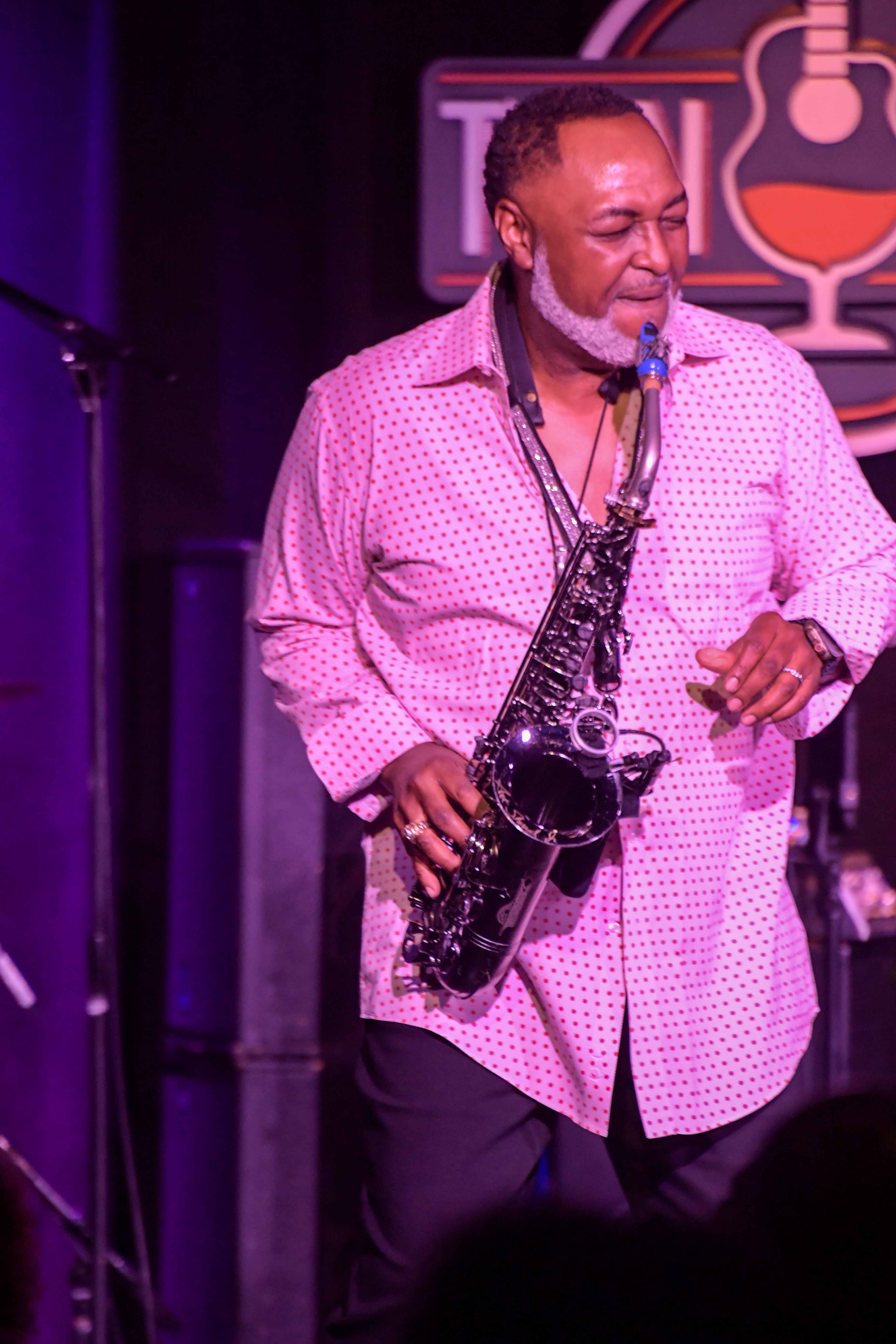 Art Sherrod Jr - tenor