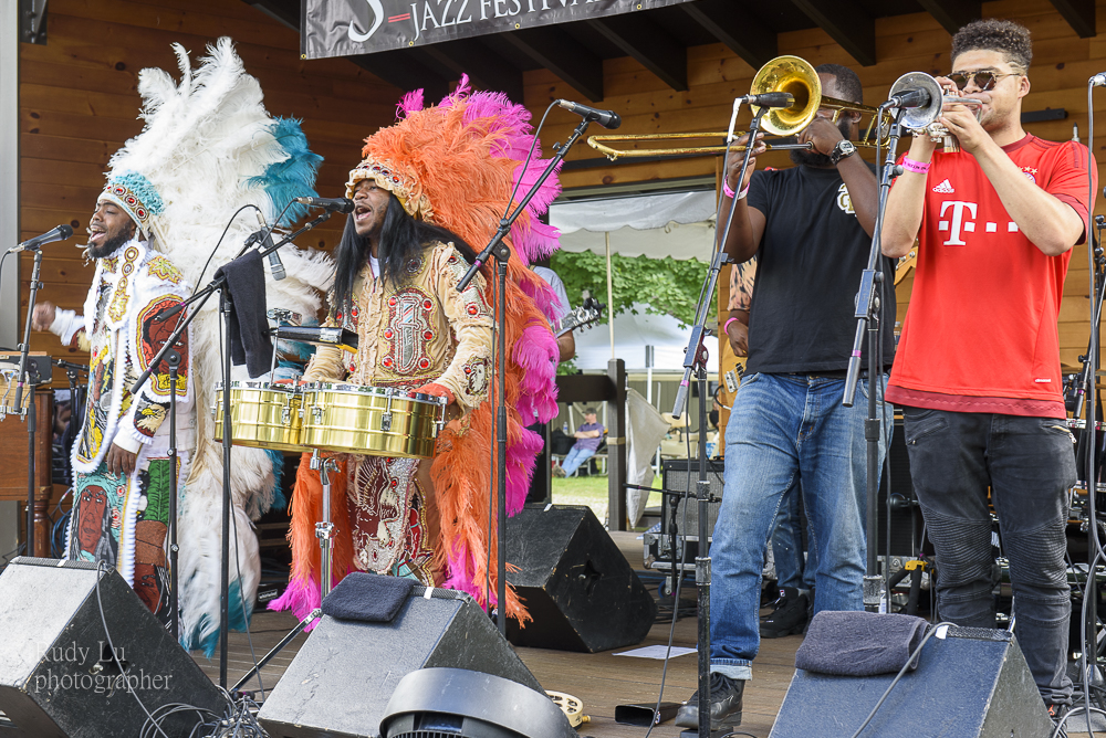 Cha Wa rocking the house with the sounds of NOLA