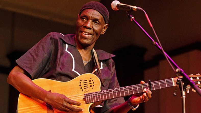 Oliver Mtukudzi