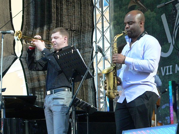 Vitaly Golovnev and Jaleel Shaw