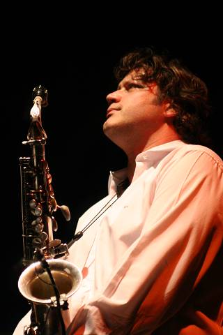 Stefano Saccon with Stratrometric at the Chorus, Lausanne,Switzerland, 2005