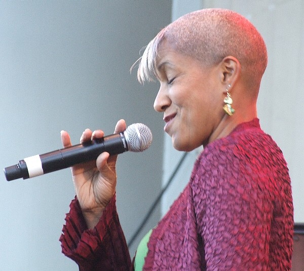 Rene Marie with Her High Maintenance Quartet at 2010 Chicago Jazz Festival