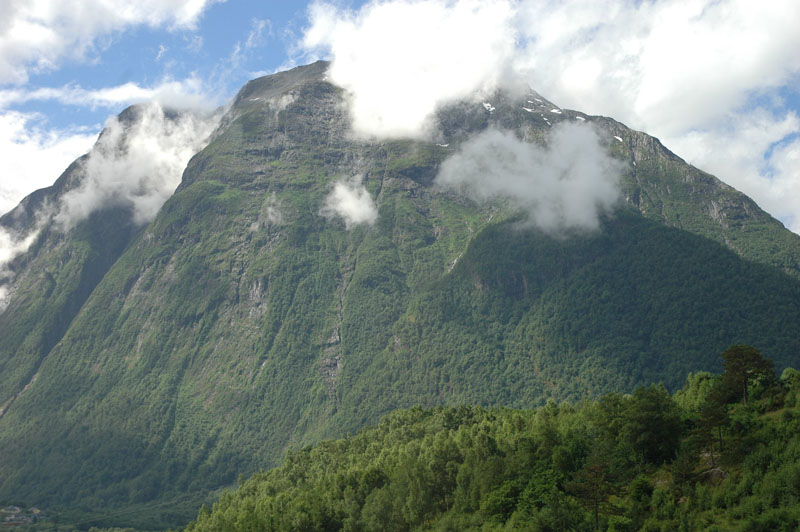 Oslo to Molde Part 2: Train from Domb