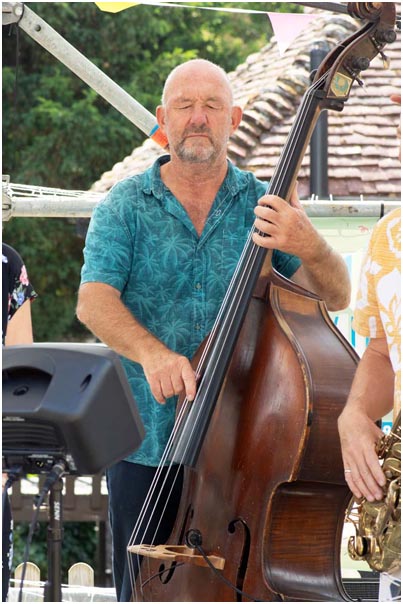 Julian Nicholas and Imogen Ryall Band — jazz photo by Brian O'Connor | All About Jazz