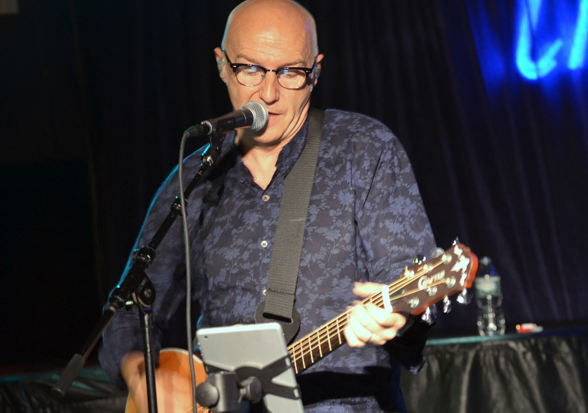 Midge Ure at the Iridium in Nyc on 8-19-2014.