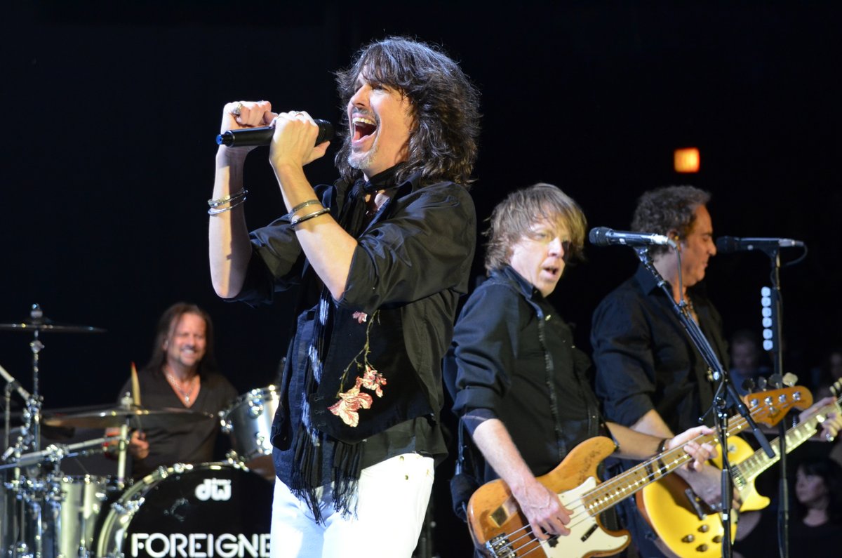 Foreigner at Nycb Theatre at Westbury on 2-12-15.