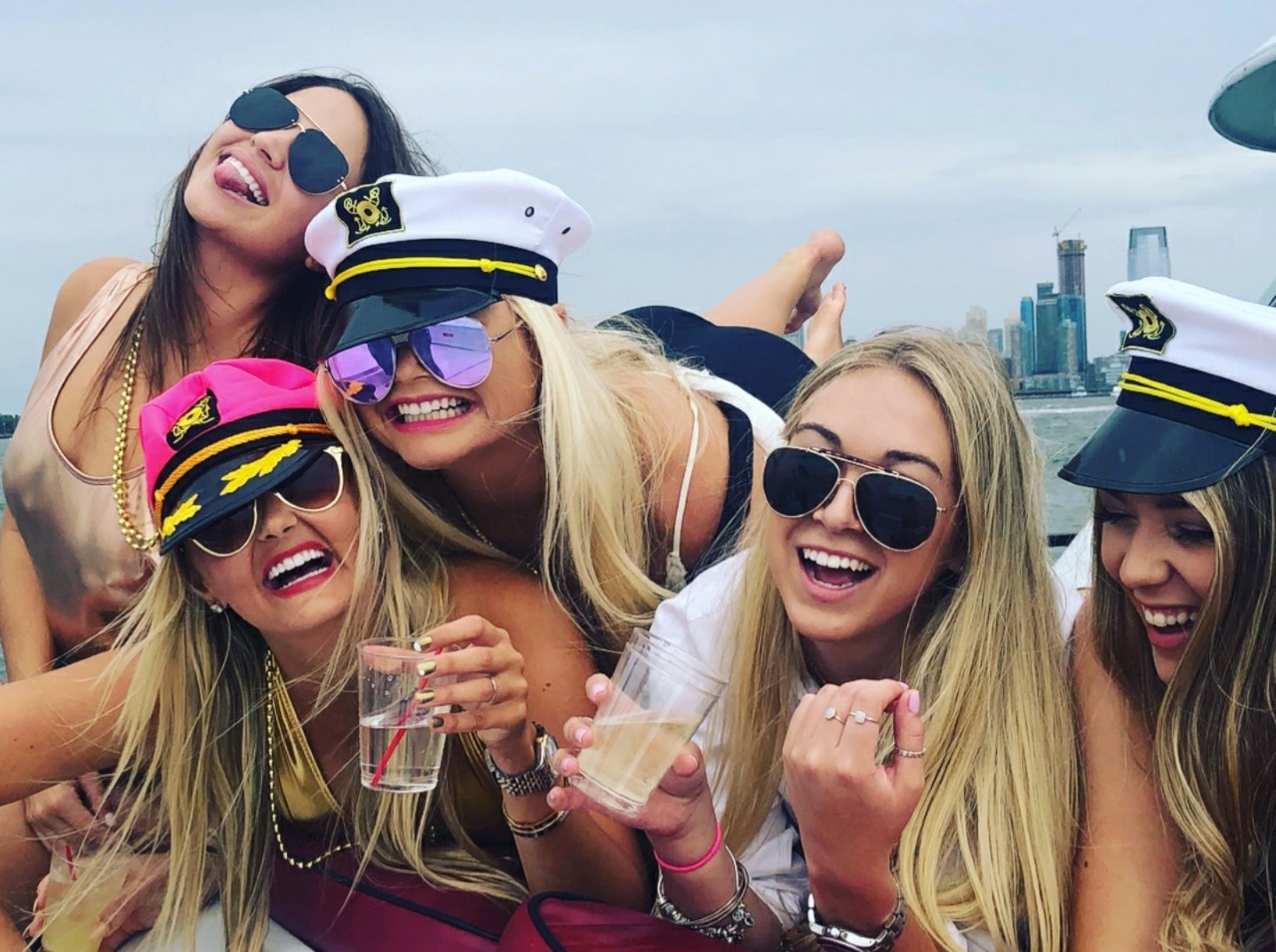 Nyc Summer Midnight Booze Cruise Yacht Party At Skyport Marina