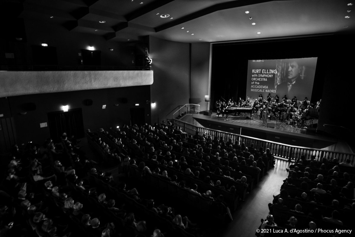 Kurt Elling with Symphony Orchestra of the Accademia Musicale Naonis