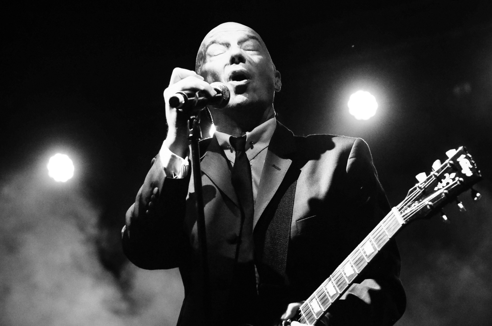 Midge Ure Performing at the Retro Futura Show on 8-23-2014.
