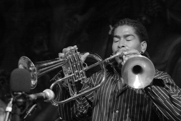 Corey Wilkes Performs with Roscoe Mitchell at Hothouse Afterfest; Chicago 2006