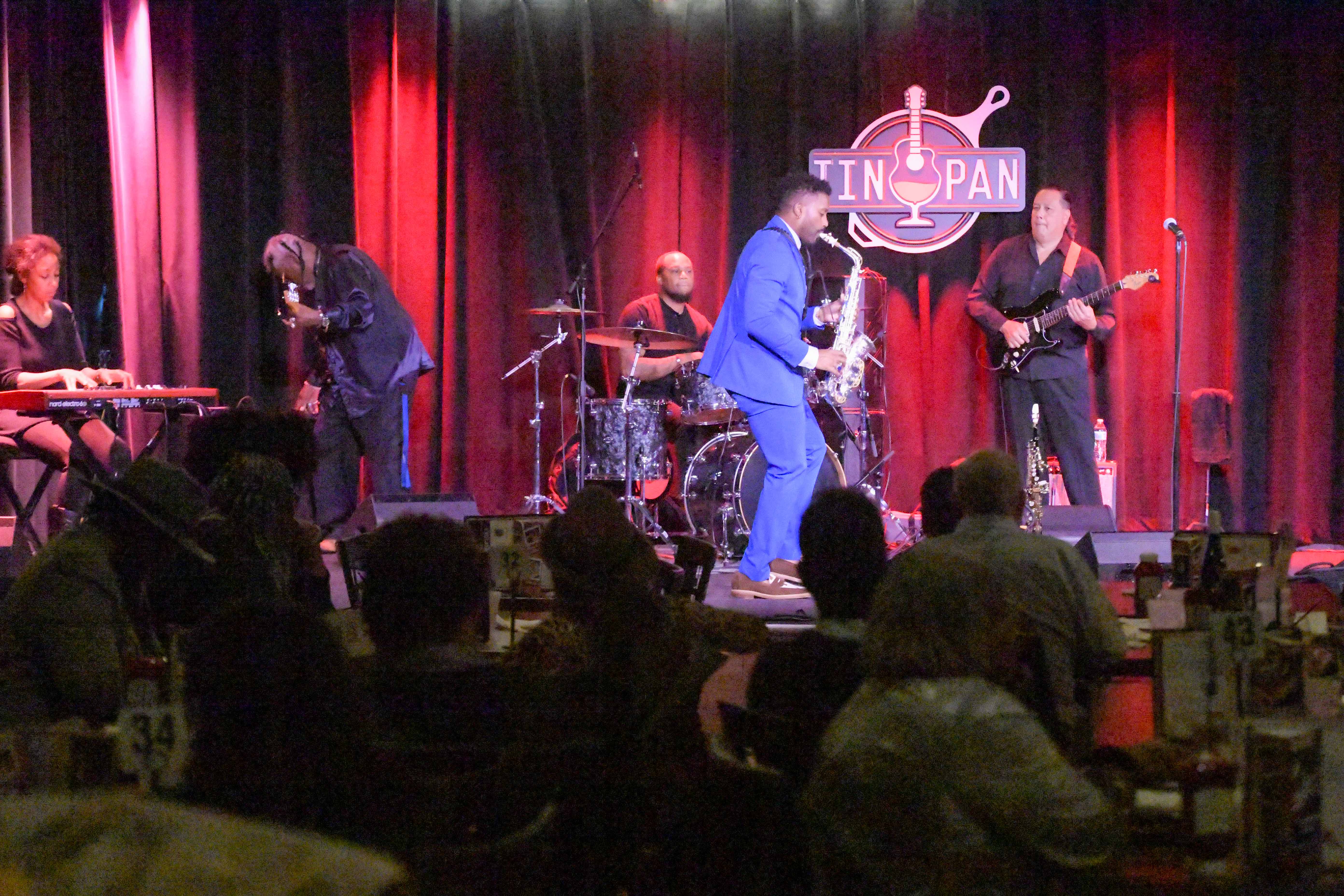 Brent Birkwood - tenor, soprano, Lucy Kilpatrick - keyboards, Juan Nelson - base, Eron Gray - drums, Jon Saure - guitar