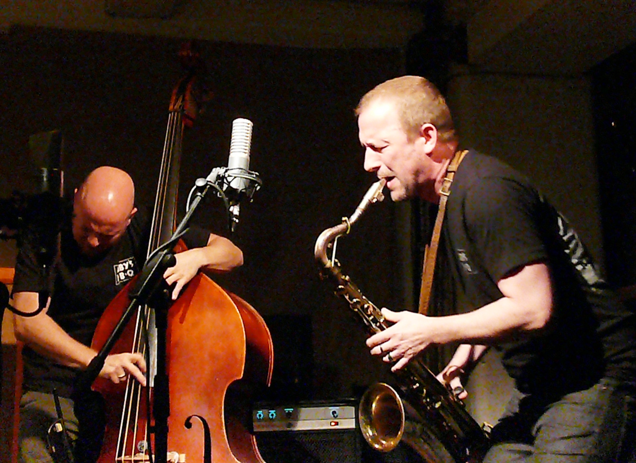 Ingebrigt haker flaten and mats gustafsson at cafe oto, london in february 2013