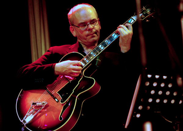 Colin Oxley 32515 Images of Jazz