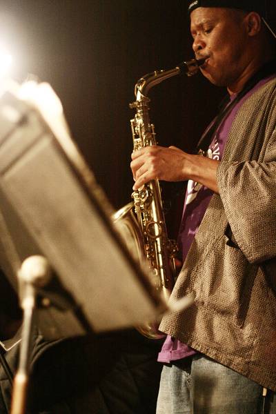 Steve Coleman with "Steve Coleman and the Five Elements" at the Jazz Gallery, Manhattan, New-York, USA, May 2006