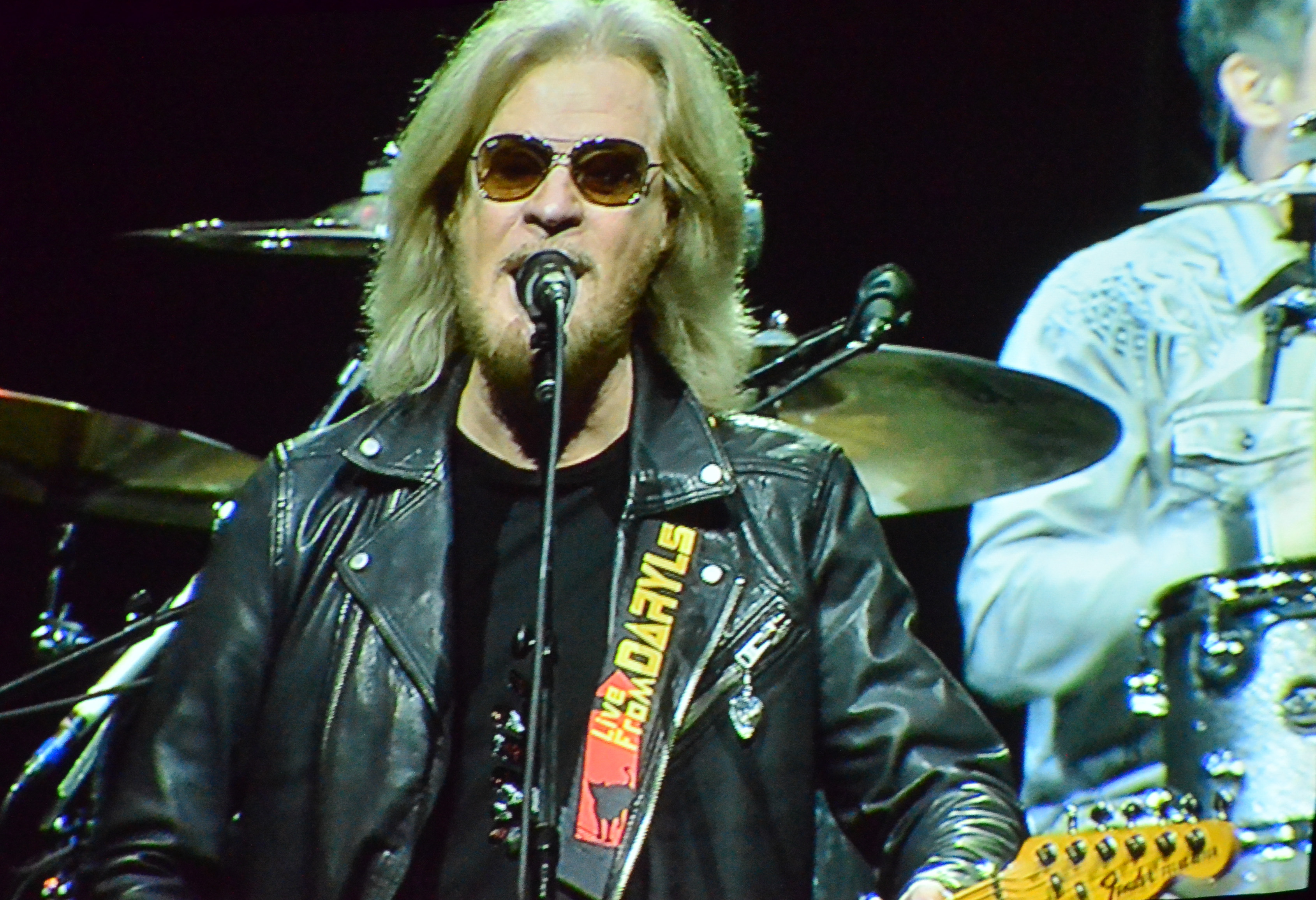 Hall & Oates plus Sharon Jones & The Dap Kings play MSG, 2-19-2016. 