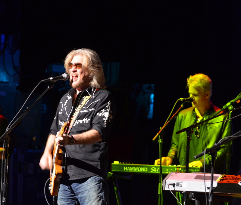 Hall & oates , nyc, beacon theatre, 9-23-2013