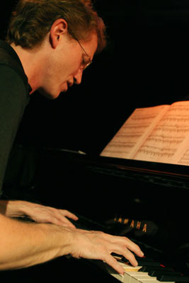 Jean Ferrarini with "Eduardo Kohan Libertango" at the Amr, Sud Des Alpes, Geneva, Switzerland,2005