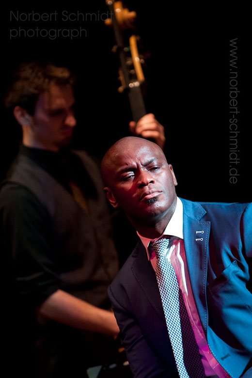 Ola Onabule - Altes Pfandhaus - Feb 2011