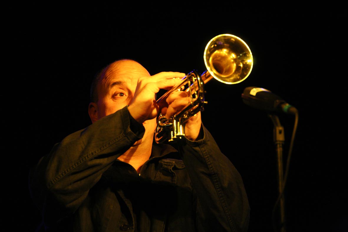 Steven Bernstein with His 'Diaspora Hollywood' Dolans, Limerick, May 2006